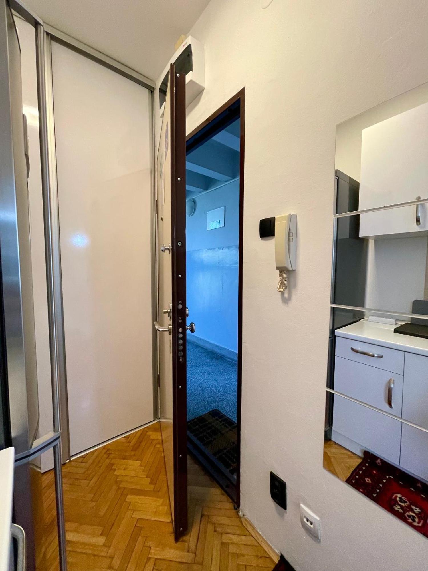 Apartment Mirochka Belgrade Extérieur photo
